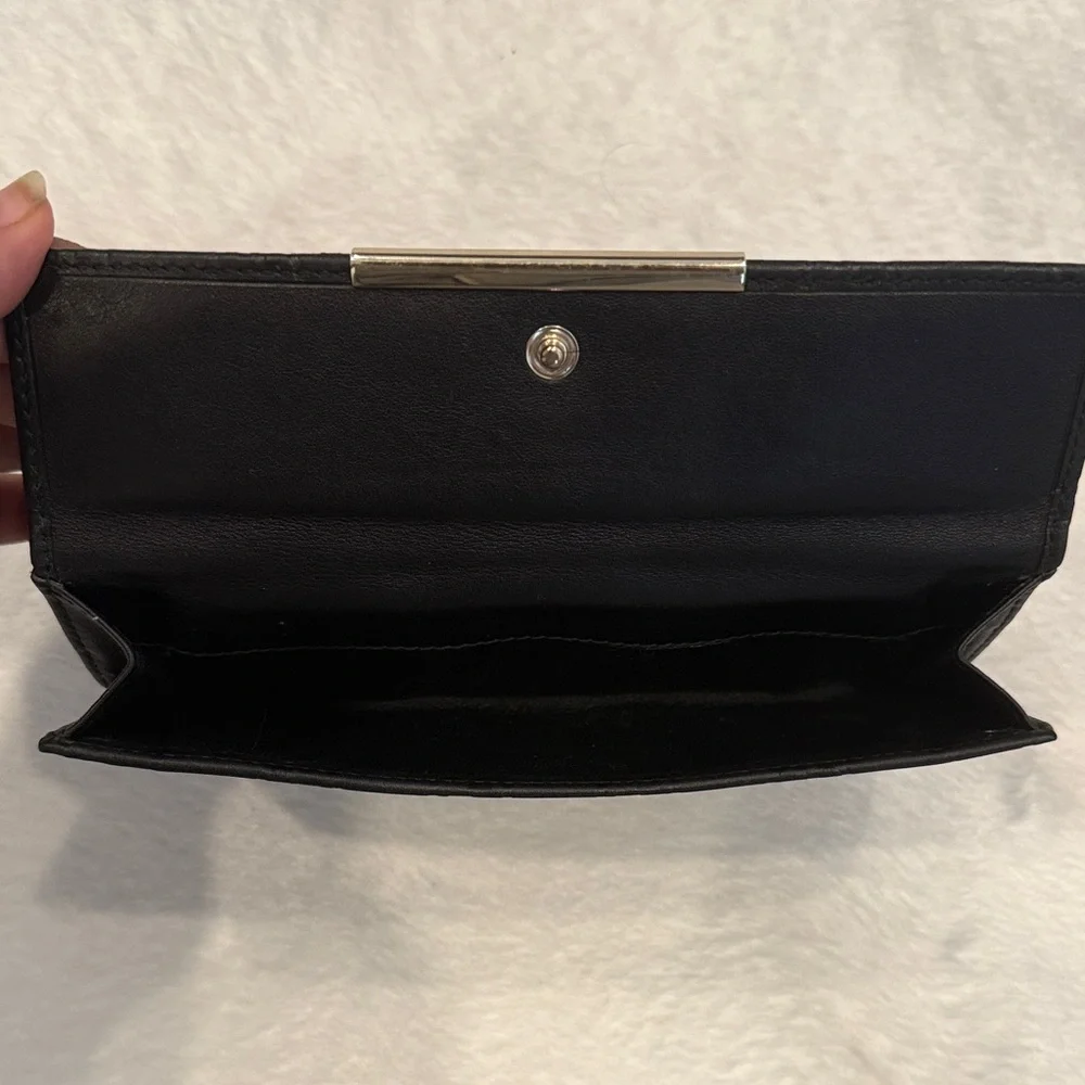Vintage Gucci Large Wallet - Picture 3 of 11